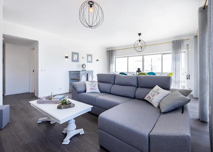 Sunrise Terrace 公寓 *