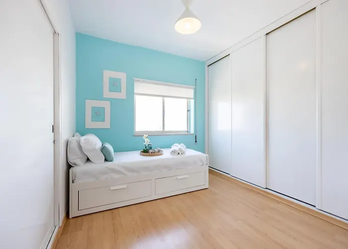 Sunrise Terrace アパート *